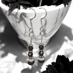 5 For $25💫Alternative Black Beaded Dangles